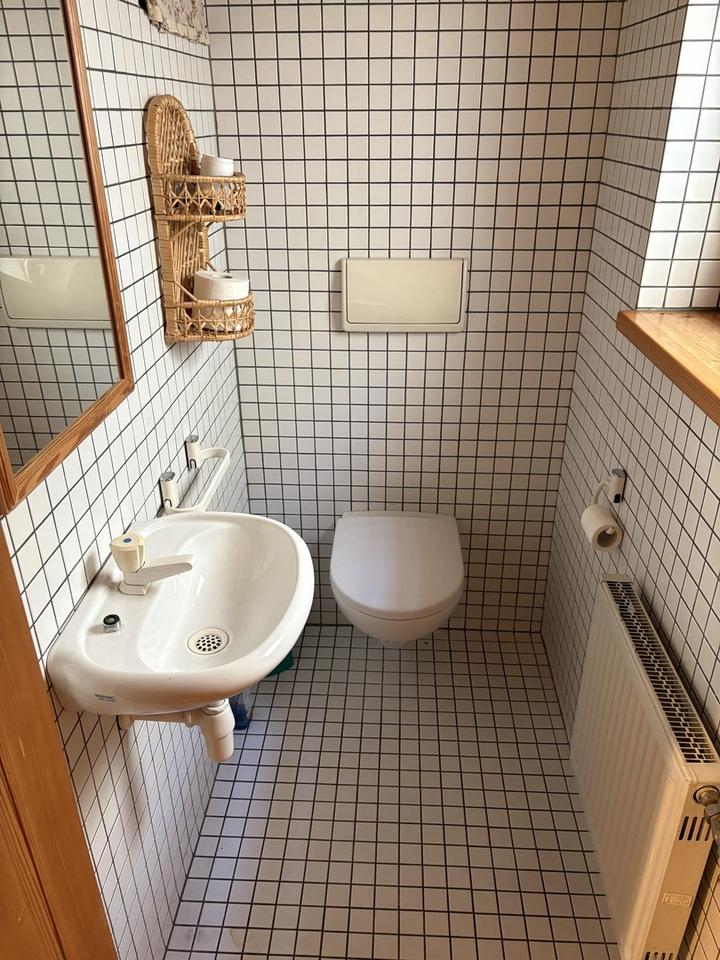 Solides Einfamilienhaus mit großem Grundstück für Gestalter und Familien – Bild 32