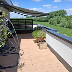 Moderne große Maisonettewohnung mit umlaufender Dachterrasse und zwei Balkonen