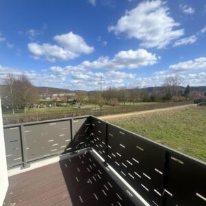 Erstbezug in Osnabrück-Voxtrup: Hochwertige, teilmöblierte 2,5-Zimmer-Wohnung mit Balkon ins Grüne