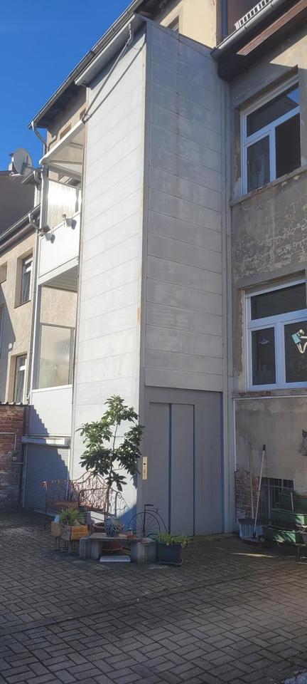 Barrierefrei wohnen in Zweifamilienhaus mit Lift, Garten & Autostellplätze – Bild 6