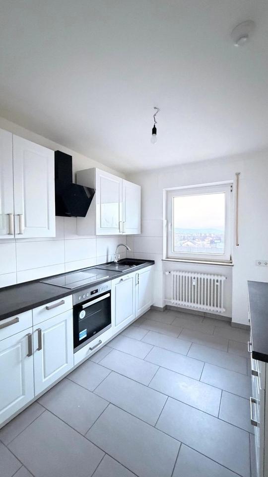 Helle 3-Zimmer-Wohnung mit Traum-Blick, Süd-Ost-Balkon & EBK – Bild 7