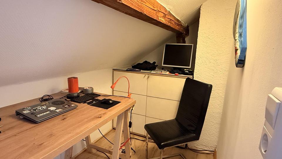 Vermietete DG-Wohnung mit 7,2 % Rendite — renoviert (inkl. Elektrik), Energieklasse B, prov.frei – Bild 4