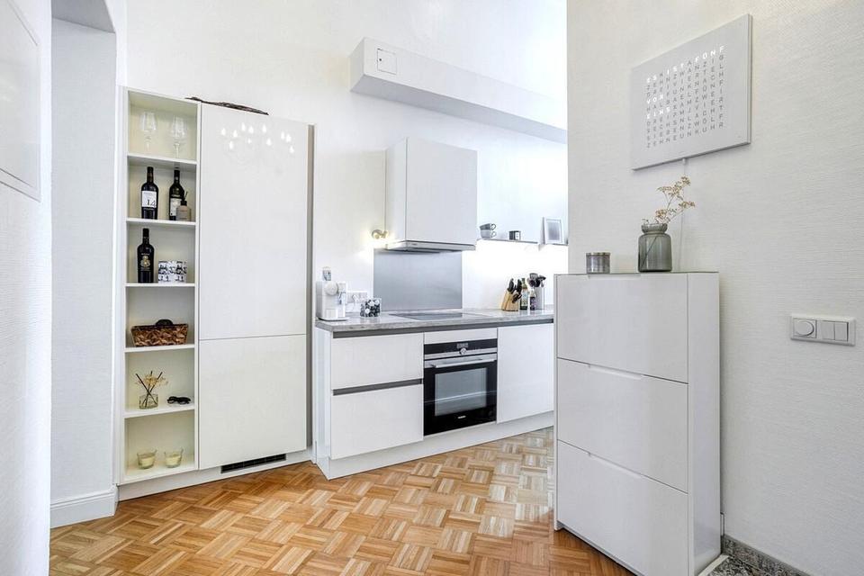 Kernsaniertes 2-Zimmer-Loftjuwel in Düsseldorf-Grafenberg – sofort vermietbar, 4 m Deckenhöhe – Bild 11