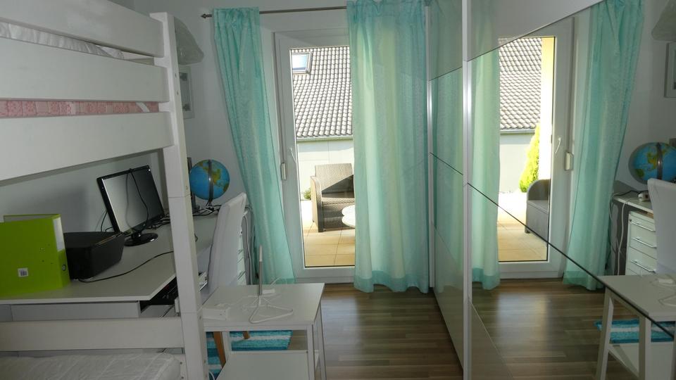 4,5 Zimmer-Haus ruhig Lage, unverbaute Sicht, barrierefrei – Bild 6