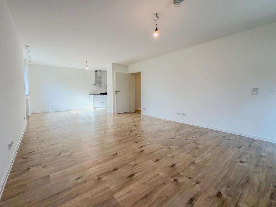 Moderne und barrierefreie 3-Zimmer-Wohnung mit Einbauküche und Balkon in Kempen – Bild 2