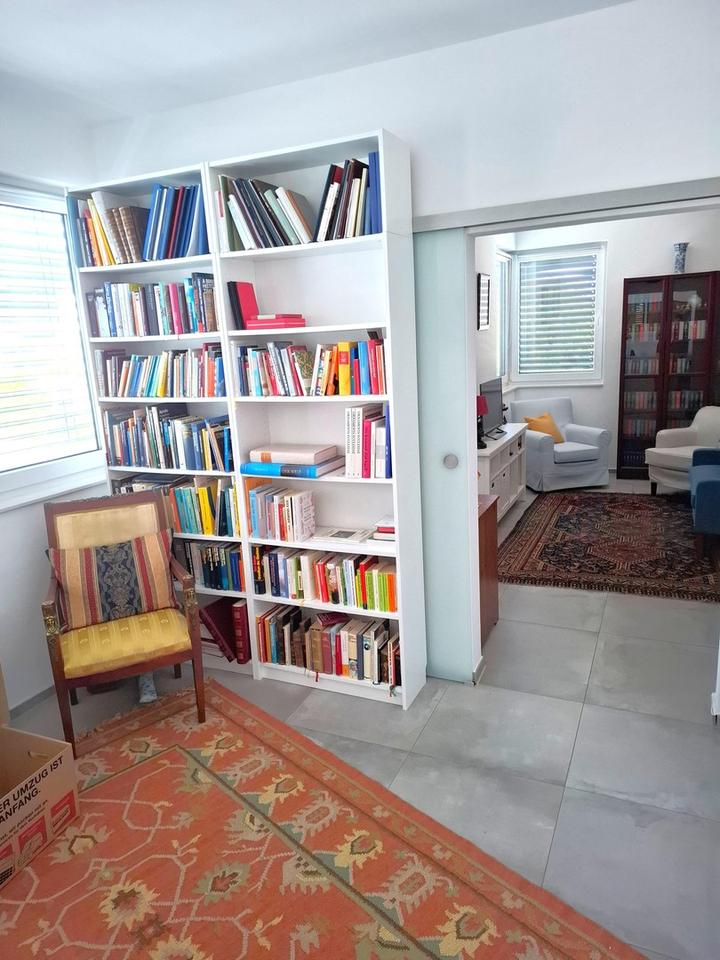 Moderne große Maisonettewohnung mit umlaufender Dachterrasse und zwei Balkonen – Bild 10