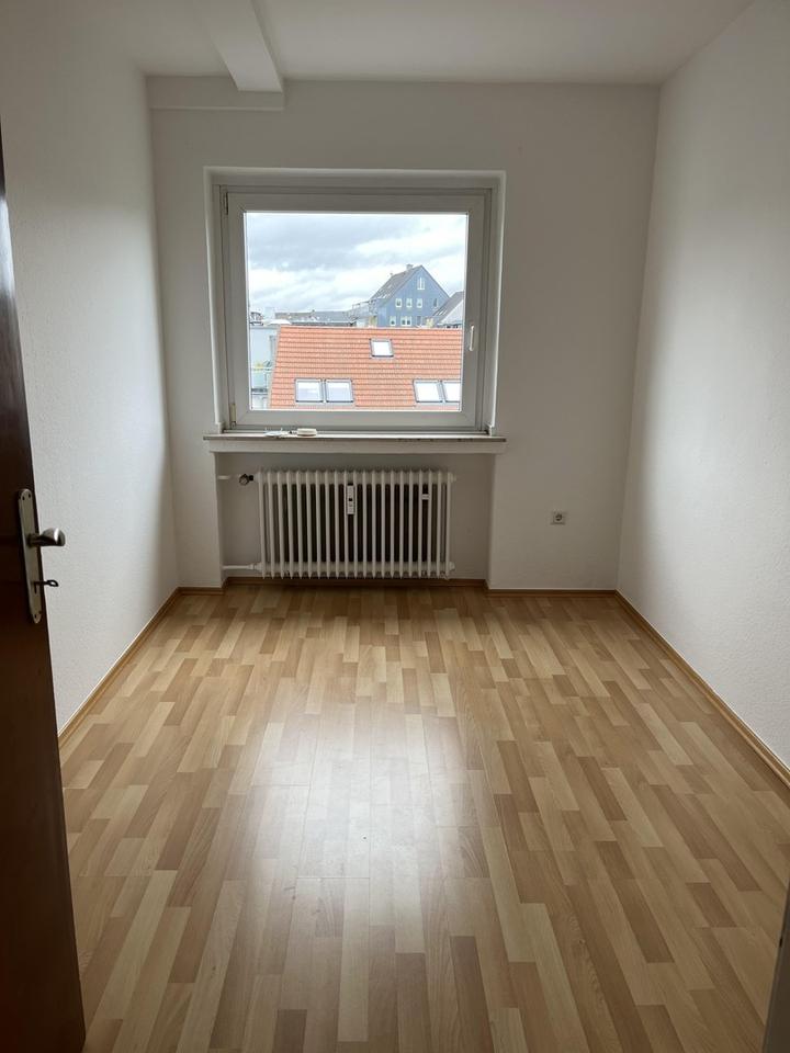 Wohnung mit exklusivem Rheinblick und Einzelgarage + Stellplatz – Bild 9
