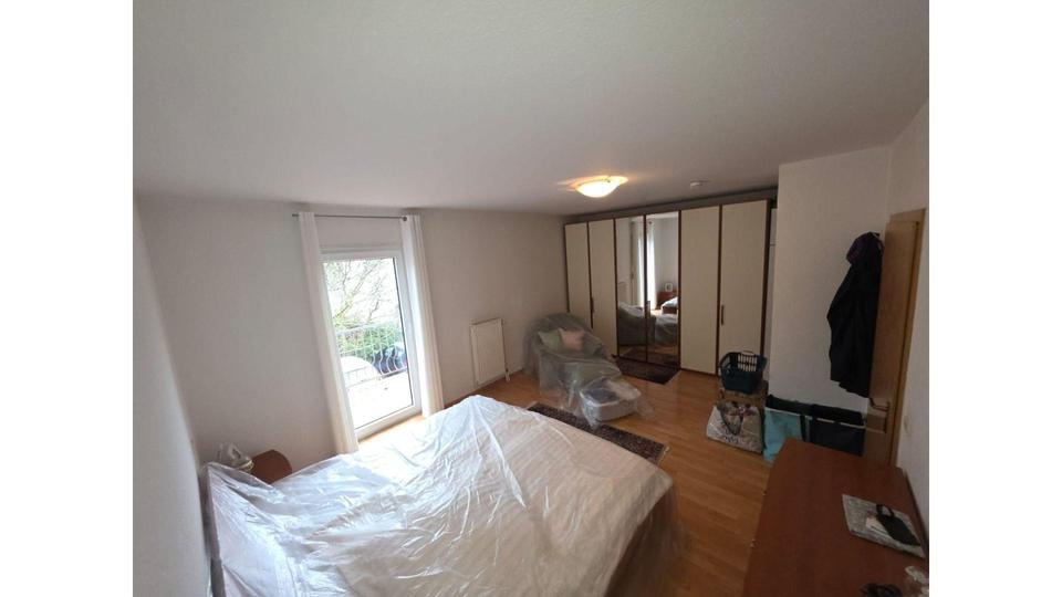 Weintor-Unicorn: 102m² Panorama | Haus-Charakter | 2 Bäder + Balkone | 66cm Wand | Garage – Bild 10