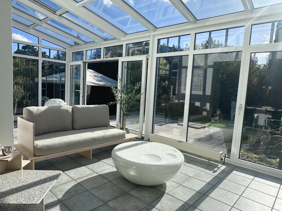 Lichterfülltes Haus mit modernem Wintergarten und traumhaftem Süd/Ost-Garten mit großer Terrasse – Bild 7