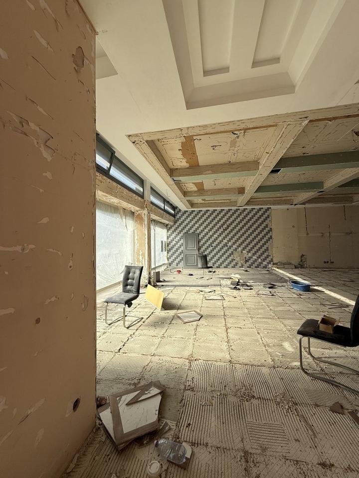 Hochfrequenzlage + Präsenz – Gewerbefläche mit imposanter Schaufensterfront am Mögeldorfer Plärrer! – Bild 5