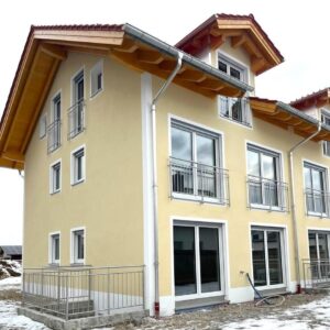 Neubau-Erstbezug, moderne Doppelhaushälfte mit 7 Zimmer