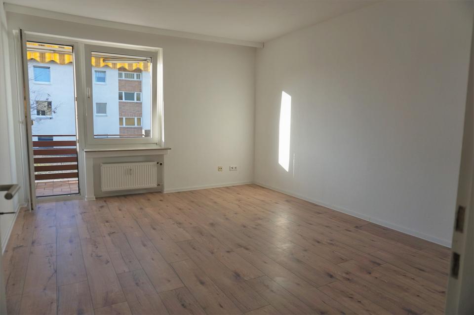 Schöne helle 3-4 Zimmer-Wohnung mit Balkon in Hameln Nordstadt