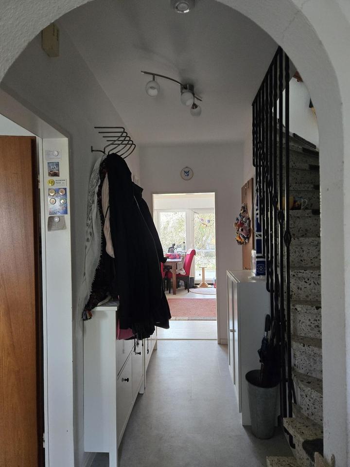 *Provisionsfrei*Reihenendhaus, 96qm, 377qm, 3,5 Zi, Keller, Garage – Bild 2