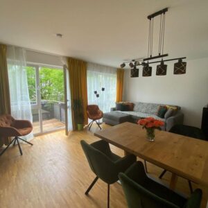 Von Privat: Moderne 3-Zimmer-Wohnung (Bj. 2006) mit großem Balkon & Fußbodenheizung in ruhiger Lage