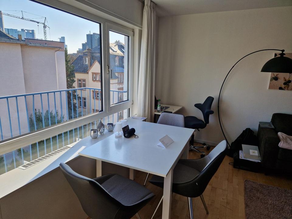 Westend-Nord: 3,5 -Zimmer-Wohnung mit Skyline-Blick – Bild 7