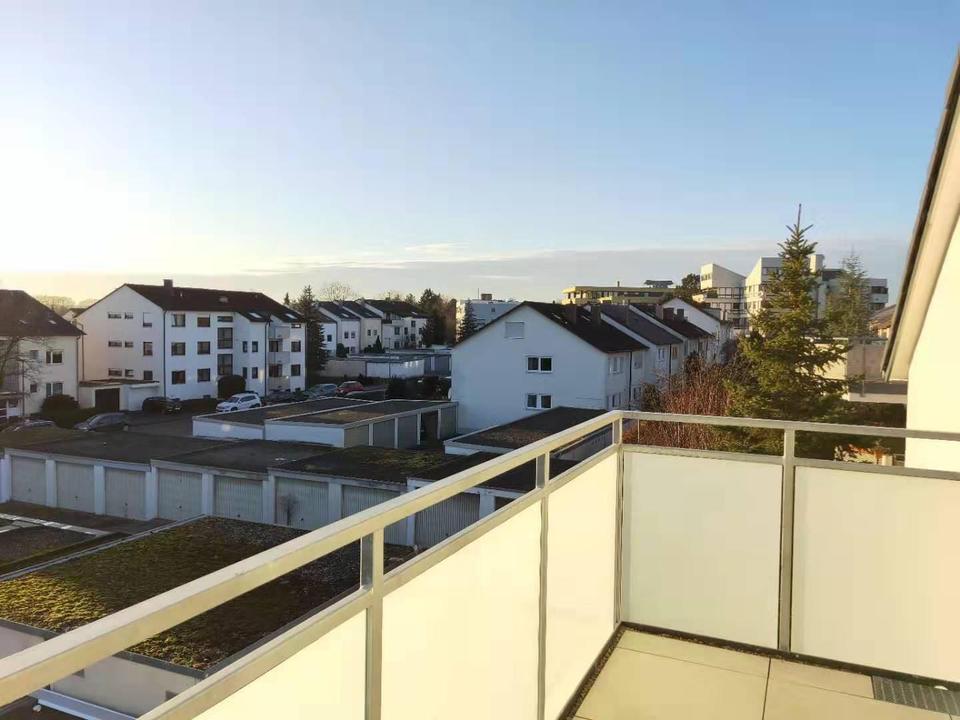 Moderne und helle 3,5-Zimmer-Wohnung | Balkon & Garage | EBK | 3 Min U-Bahn | Nähe Uni Hohenheim – Bild 9