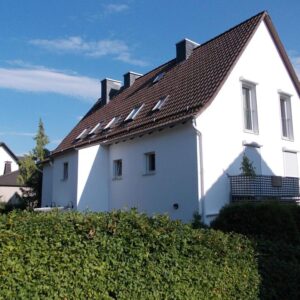 Schöne & ruhige 2,5 Zimmer, 54qm Wohnung Terrasse & Garten & EBK