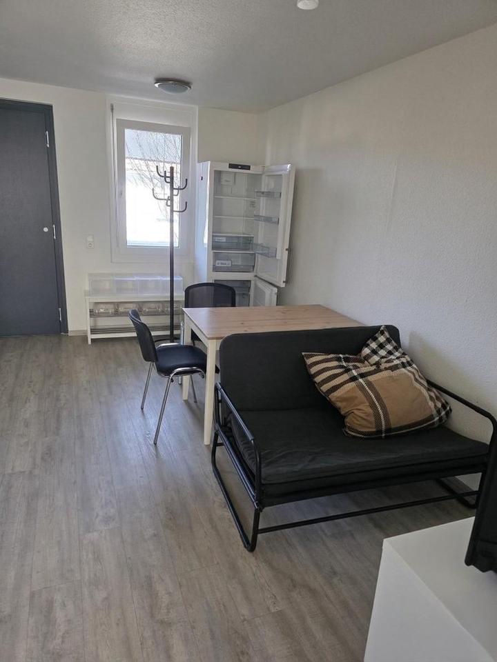 Voll möblierte 3-Zimmer-Wohnung mit Tiefgarage in ruhige Lage – Bild 2