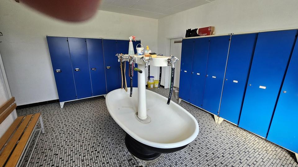 Firmenhalle / Industriehalle mit Bürotrakt – Bild 37