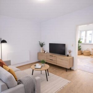 Schwabing: Erstbezug nach Sanierung - Helle 2-Zimmer mit Balkon, provisionsfrei