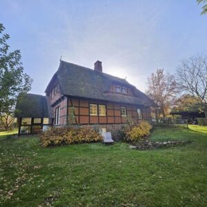 Weide, Wald und Wintergarten - Ein Traumhaus unterm Reetdach