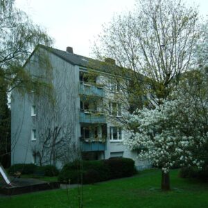 Schlebuscher Straße:  Helle Wohnung in ruhiger Grünlage