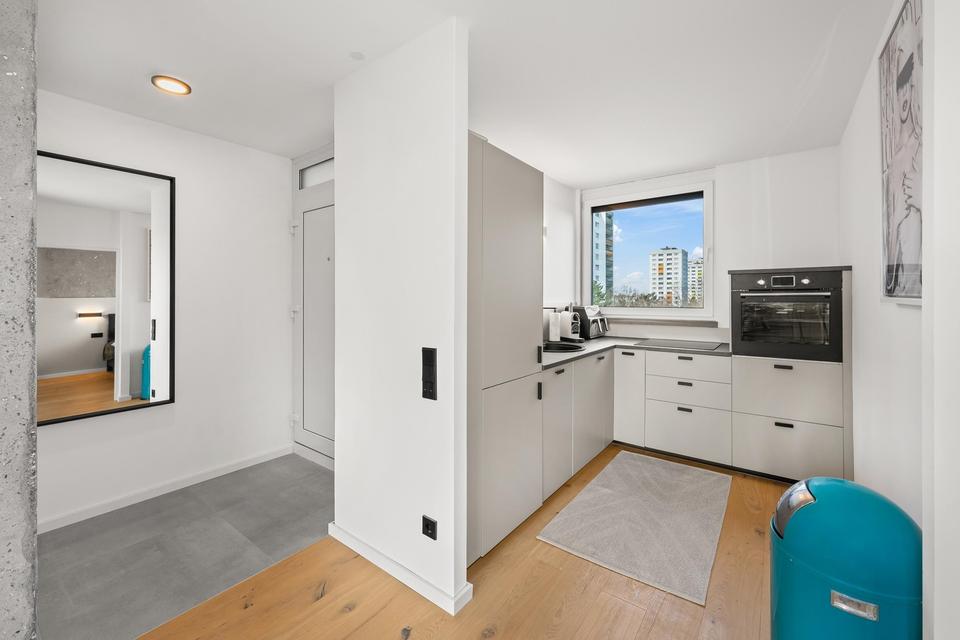 Skyline-Feeling in Nürnberg – Exklusive Traumwohnung mit Swimmingpool und Sauna – Bild 10