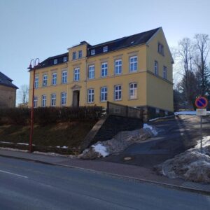 Alte Schule Auerbach - Geschichtsträchtige Charakterimmobilie mit Entwicklungspotential