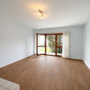 Teilmöblierte schöne 1-Zimmer Wohnung in zentraler, ruhiger Lage