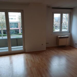 Helle 2 Zimmer Wohnung mit Balkon in Bad Homburg fußläufig zum Bahnhof