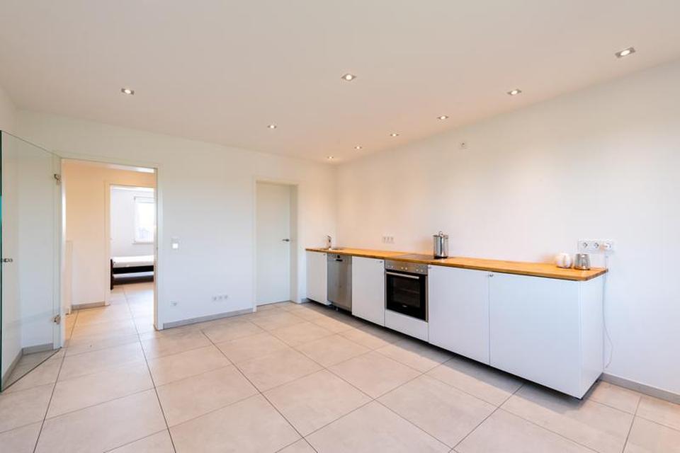 Wohnen mit Blick auf das Maximilianeum! Sanierte 2,5-Zimmer-Wohnung mit zwei Balkonen - sofort frei! – Bild 7