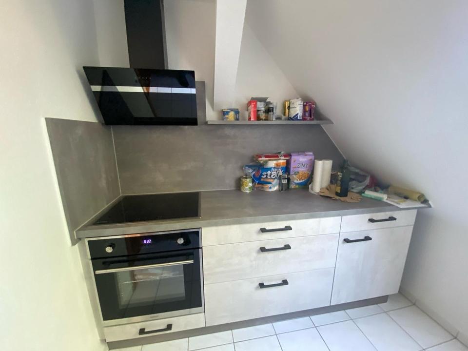 Renovierte Dachgeschosswohnung in ruhiger Lage – Bild 7