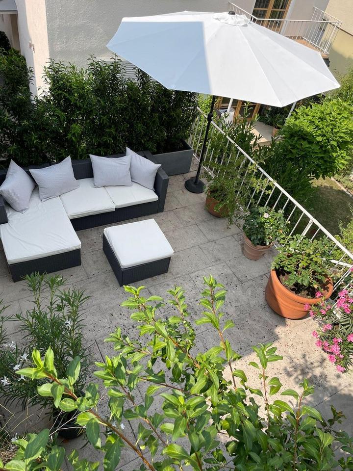 Kernsaniertes Dreifamilienhaus mit Einliegerwohnung in Stuttgart – Bild 4