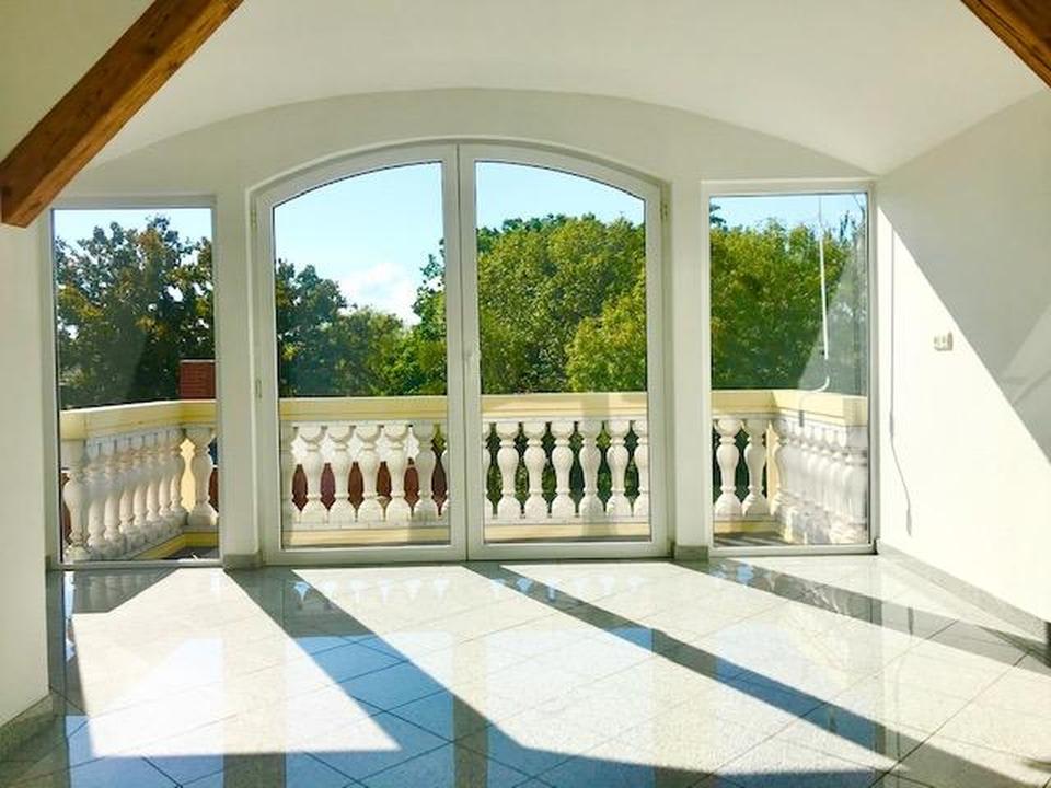 Top Wassergrundstück, 8 Exklusive Wohnungen auch Einzelverkauf, abgeschlossene Anlage – Bild 2