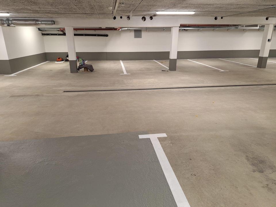 Motorradstellplatz mit Auto-/Motorradaufzug in Fuhlsbüttel zu vermieten – Bild 2