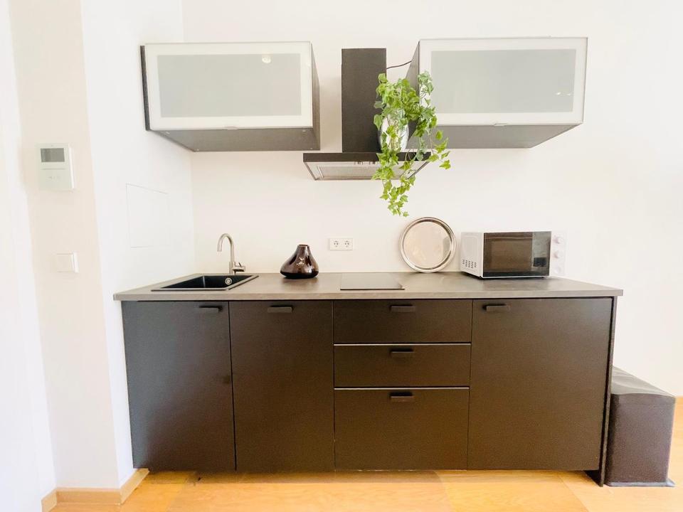 + Erstklassiger Lage an der Isar + Neuwertiges Apartment mit sonniger Terrasse – Bild 3