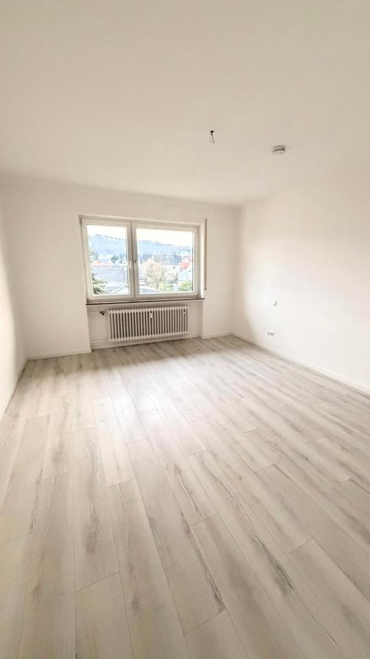 Helle 3-Zimmer-Wohnung mit Traum-Blick, Süd-Ost-Balkon & EBK – Bild 13