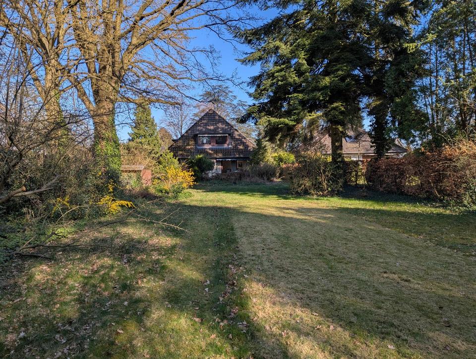 Baugrundstück mit Bauvorbescheid in Hamburg Schnelsen