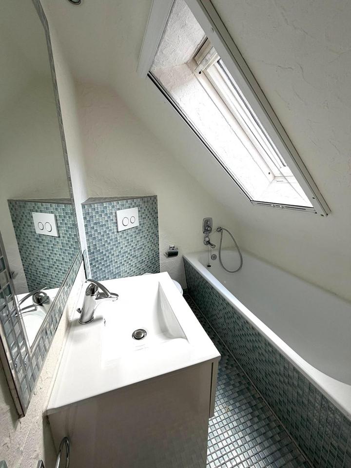 Modernes, großes, vielseitiges Haus inkl. Garage * in Kordel – Bild 18