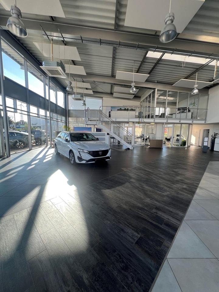 Moderne und möblierte Bürofläche in zentraler Lage in Achern / Fläche flexibel teilbar – Bild 2