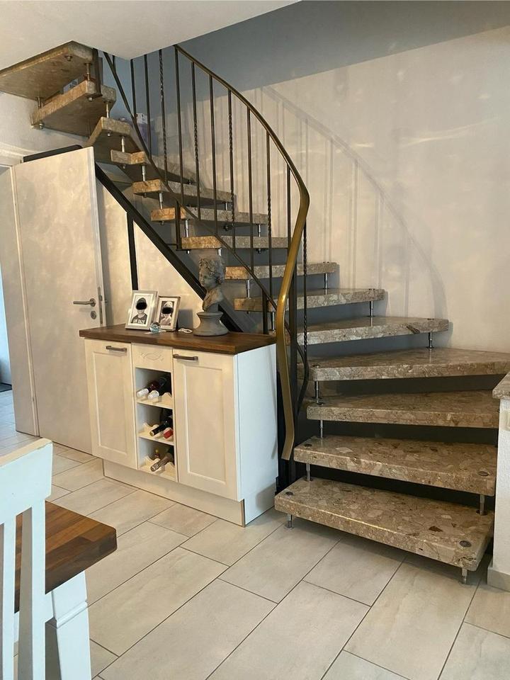 Charmantes Reihenhaus (5Z, neue EKB, 2 Bäder, GästeWC, Garten, Garage – Bild 8