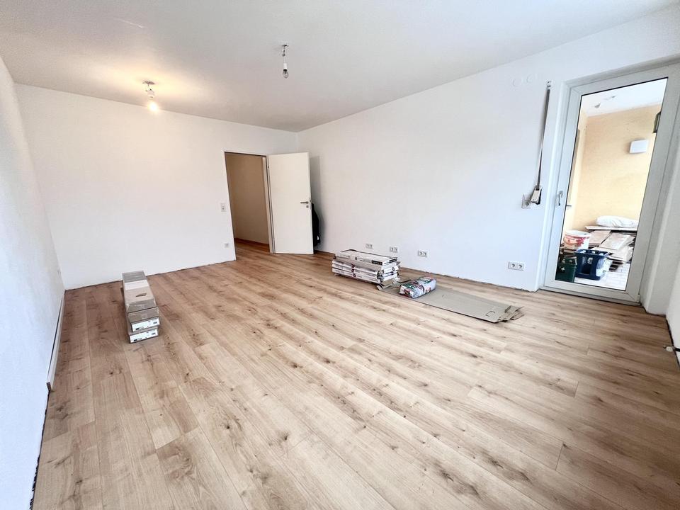 Neu sanierte, charmante 78qm 3 Zimmerwohnung mit Sonnenbalkon – Bild 4