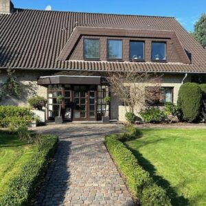 Möblierte Einliegerwohnung mit Gartennutzung und separatem Eingang sehr gute Ausstattung