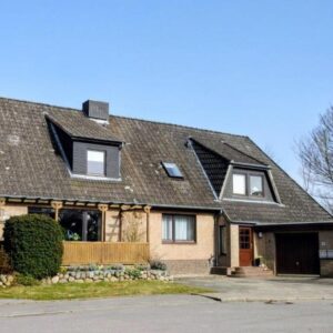 Wahlstedt - Mehrgenerationenhaus mit Anbau, Einlieger- u. Ferienwohnung  auf großem Grundstück