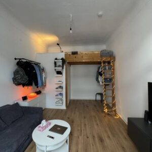 Modernes WG-Zimmer mit Empore in zentraler Lage - Düsseldorf Friedrichstadt