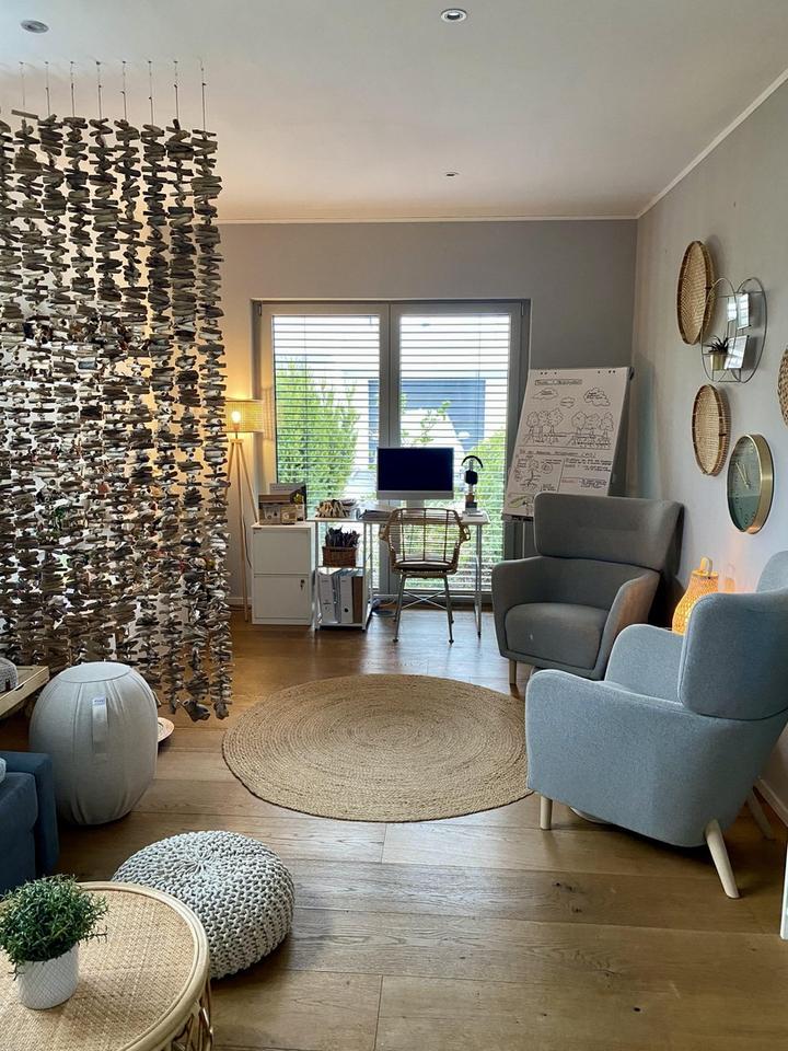 Moderne Stadtvilla mit Pool in Waldrandlage – Bild 20