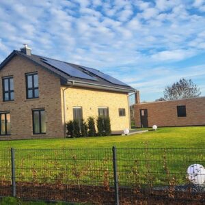 Erstbezug EFH mit 6 Zi. / Doppelgar. / EBK / PV- Anl. in der Nähe von Schwerin