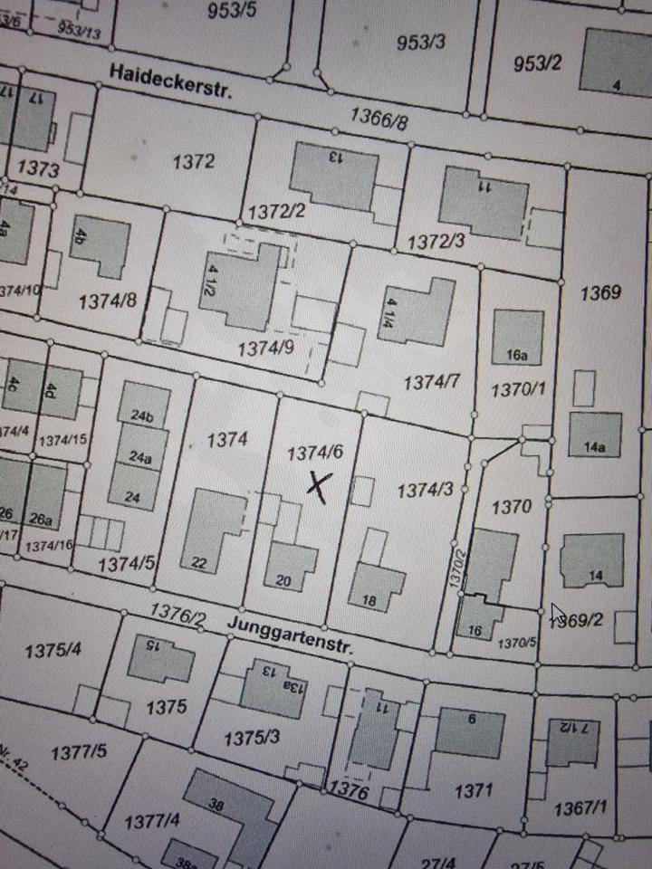 Grundstück mit renovierungsbedürftigen Altbestand – Bild 10