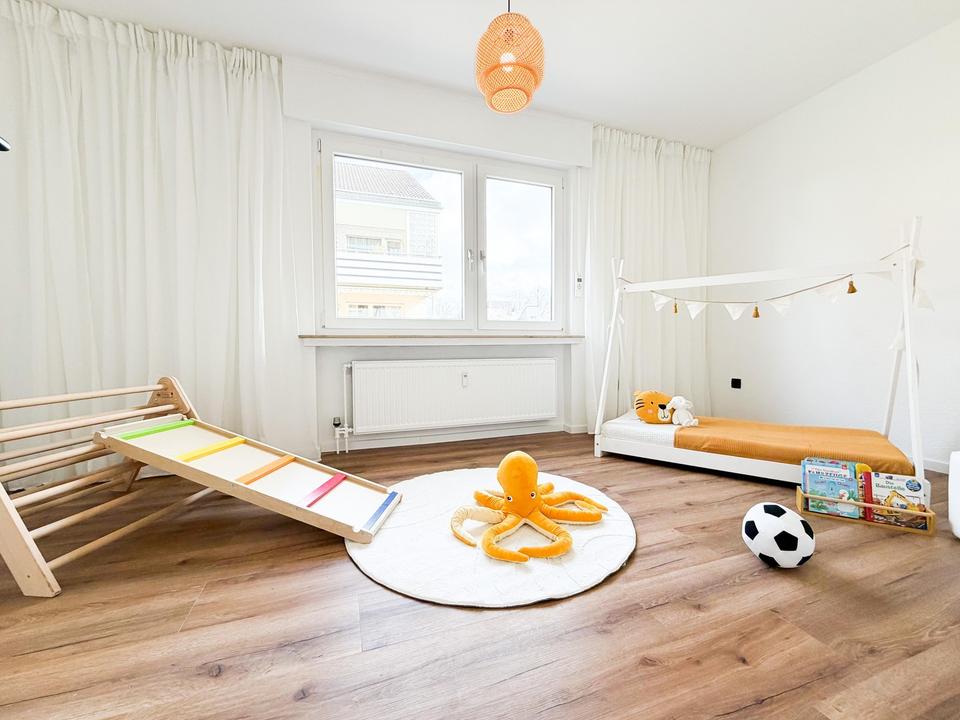 *NEU & PROVISIONSFREI* Top sanierte 4 Zimmer mit Garage und Stellplatz – Bild 12