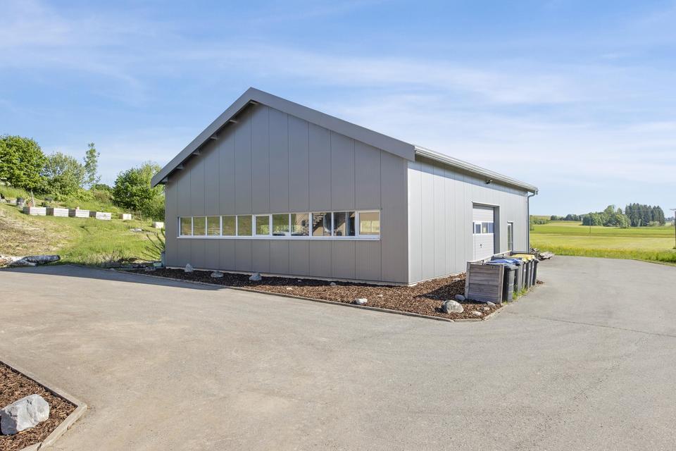 Besonderes Anwesen in Alleinlage mit Bergsicht – voll erschlossen, sofort rentabel, erweiterbar – Bild 13